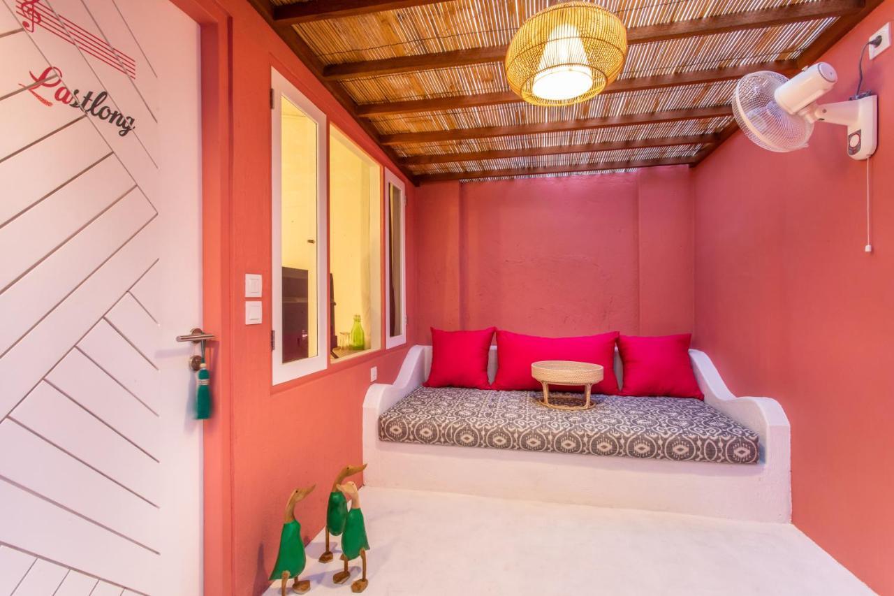 Pinkprivate - For Cool Adults Only Bed & Breakfast *