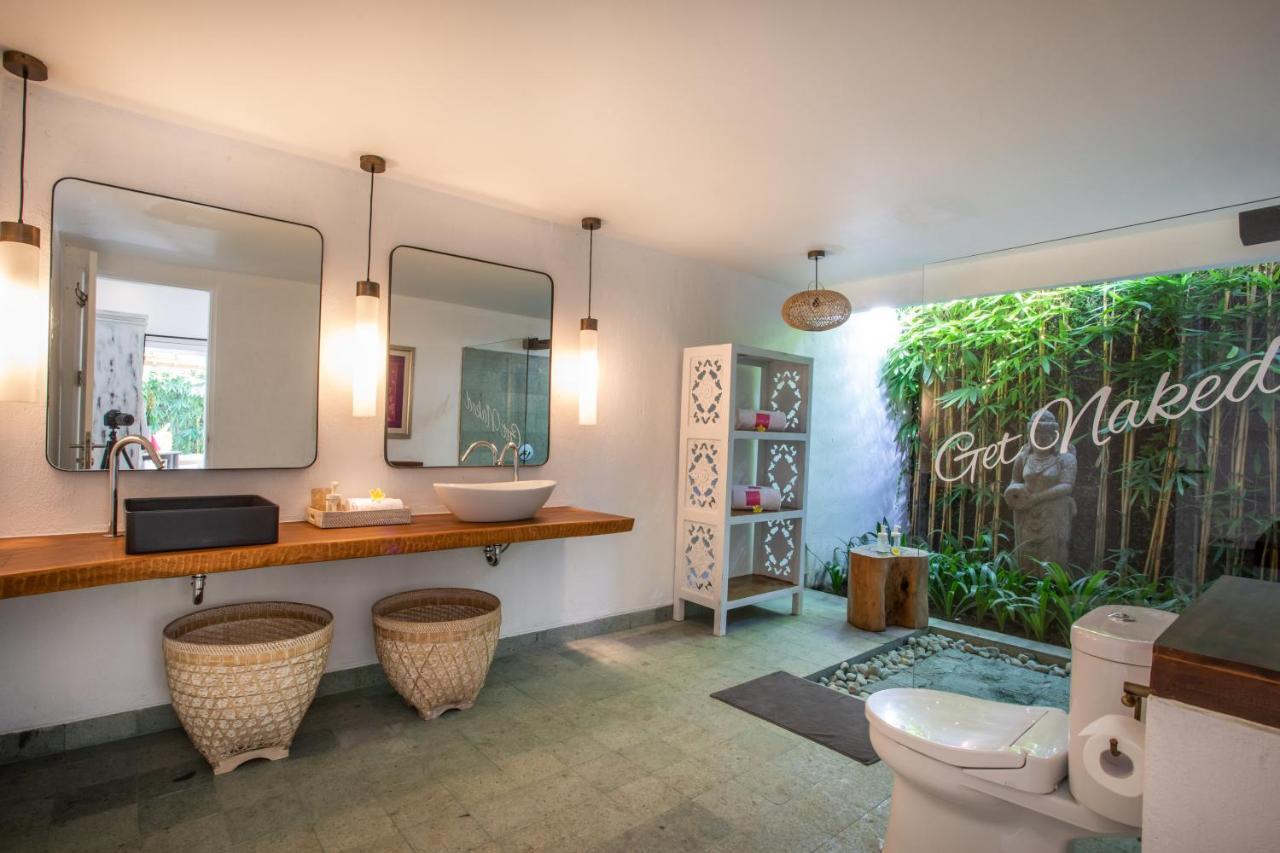 Pinkprivate - For Cool Adults Only * Sanur