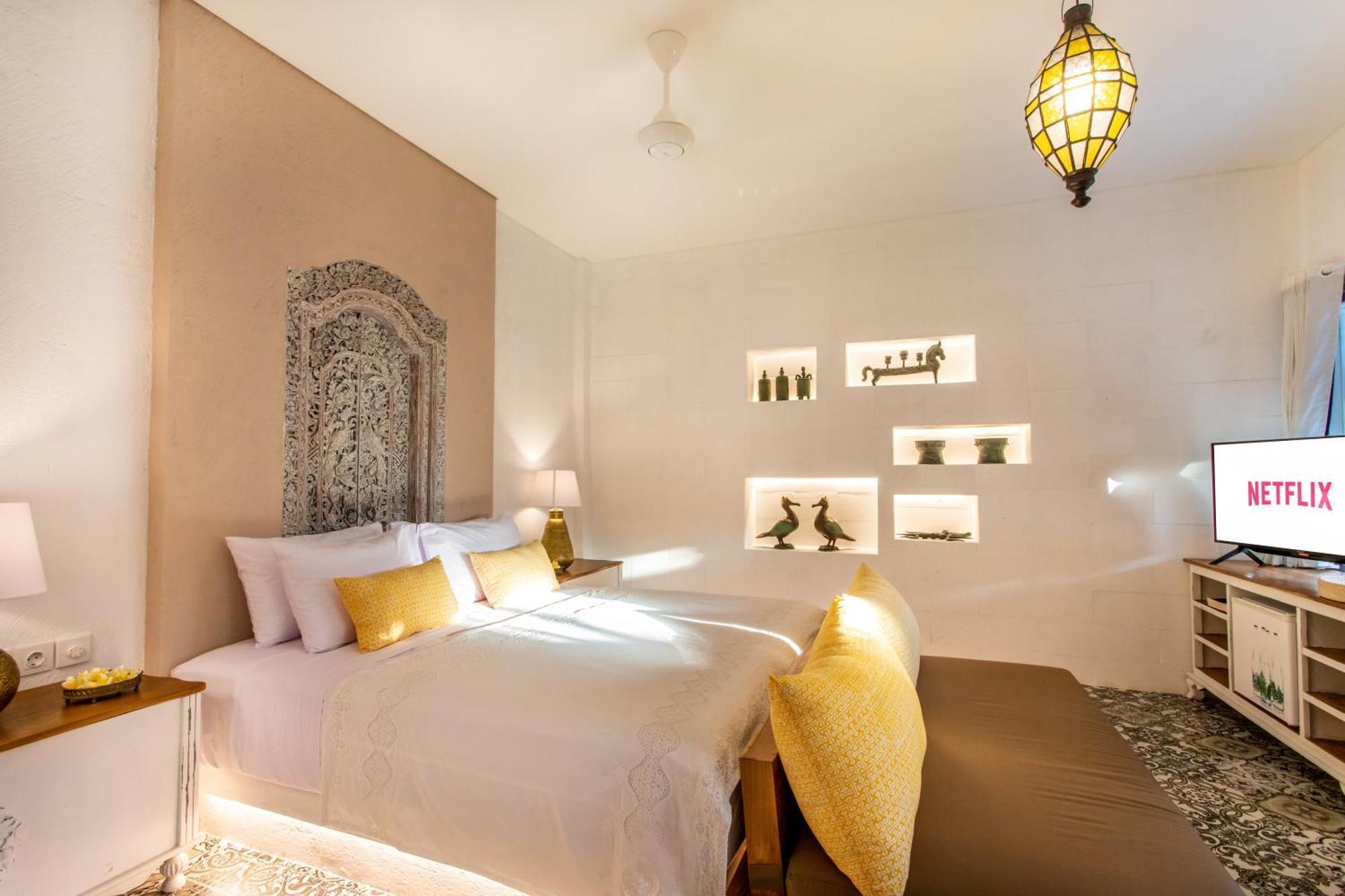 Pinkprivate - For Cool Adults Only Bed & Breakfast